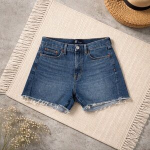 GAP Blue Jean shorts High rise. 4inch classic